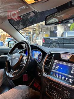 کرایسلەر 300